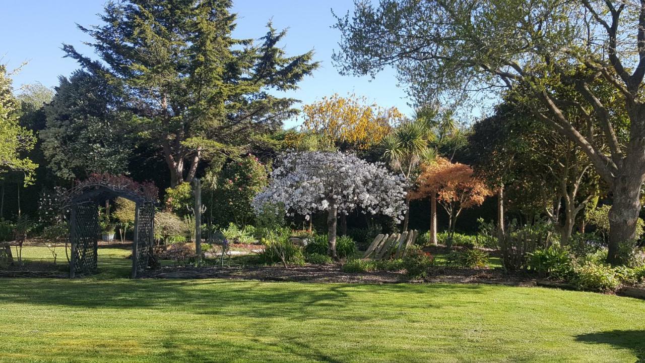 HalcombeThyme Out Estate住宿加早餐旅馆 外观 照片
